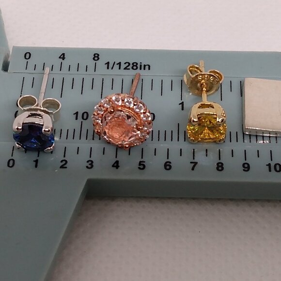 Bundle of earrings - Picture 2 of 7